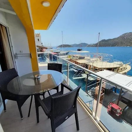 Lovely Flat With Sea View Near In بوزبورون