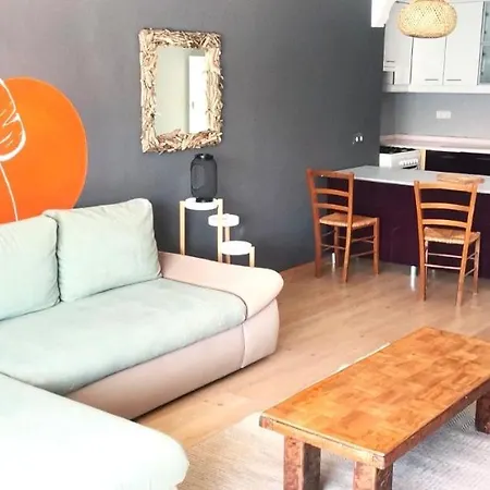 Lovely Flat With Sea View Near In بوزبورون